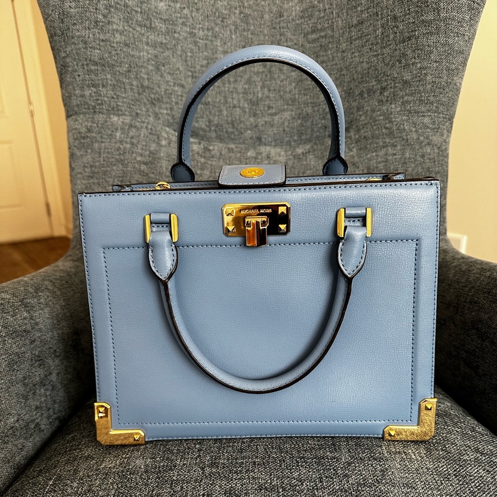Michael Kors stunning Blue Handbag with Gold Accents